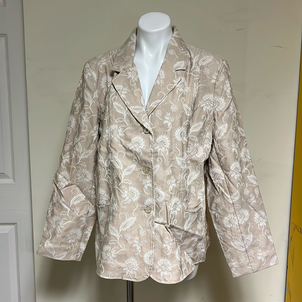 Susan Graver tan embroidered jacket NWT XL QVC
